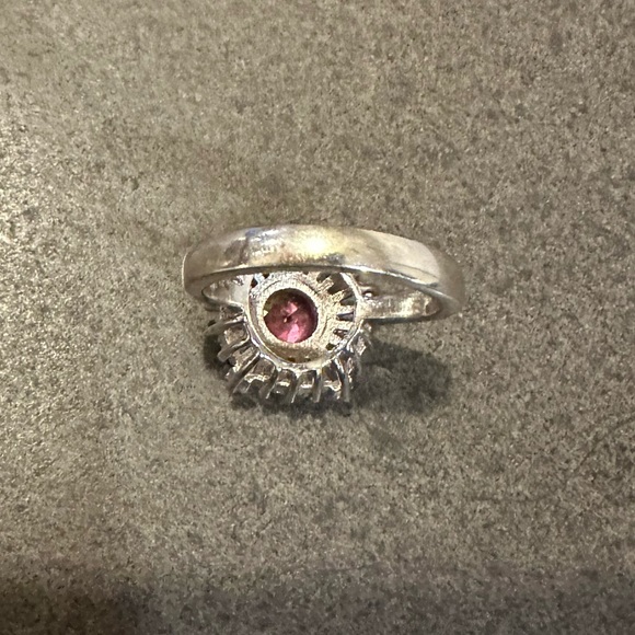 Ring - Picture 5 of 5